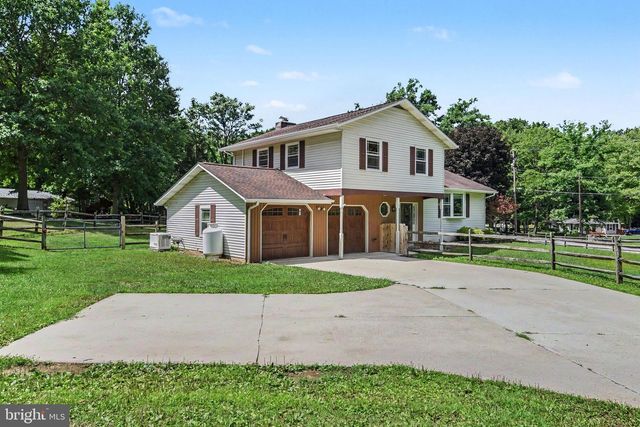 1142 PETERSBURG RD, Boiling Springs, PA 17007