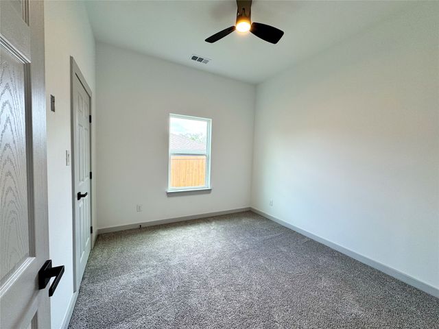 1401 Clark Street, Greenville, TX 75401