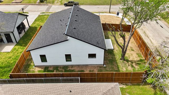 1401 Clark Street, Greenville, TX 75401