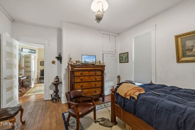 301 South Irish Street, Greeneville, TN 37743