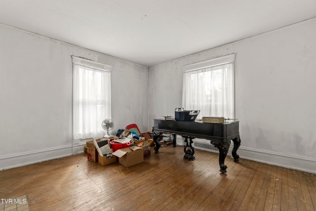 301 South Irish Street, Greeneville, TN 37743