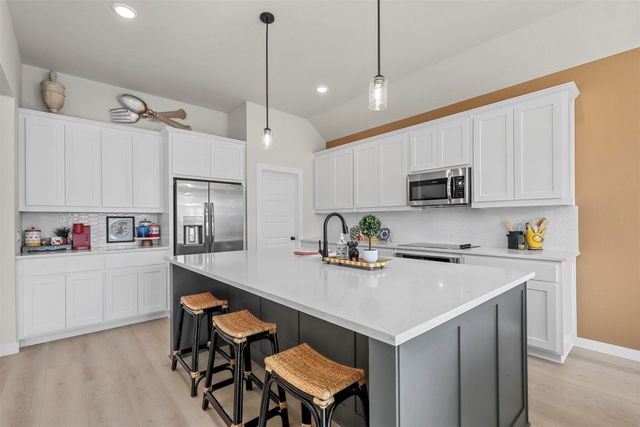 147 Rj Smith Drive, Boyd, TX 76023