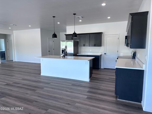 1297 E Old Homestead Road, Benson, AZ 85602