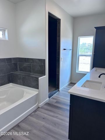 1297 E Old Homestead Road, Benson, AZ 85602