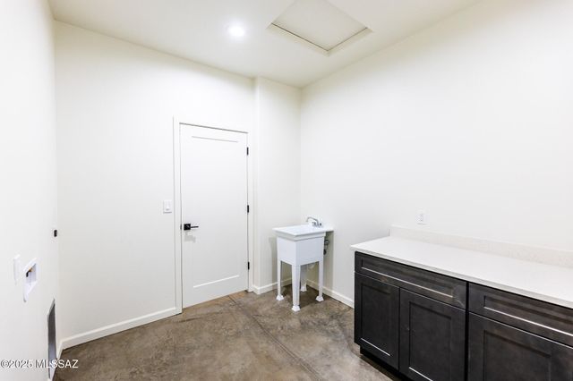 1297 E Old Homestead Road, Benson, AZ 85602