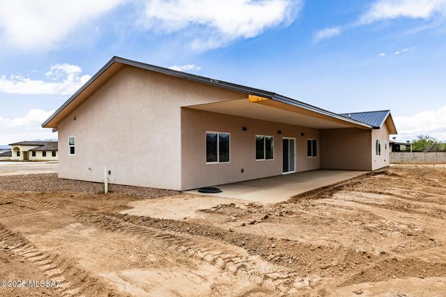 1297 E Old Homestead Road, Benson, AZ 85602