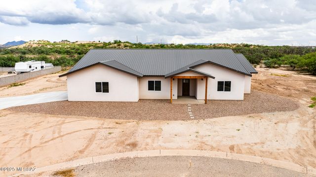 1297 E Old Homestead Road, Benson, AZ 85602