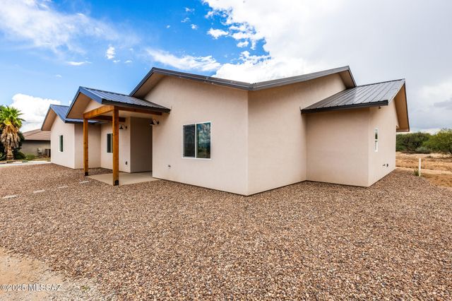 1297 E Old Homestead Road, Benson, AZ 85602