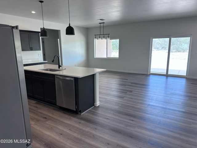 1297 E Old Homestead Road, Benson, AZ 85602