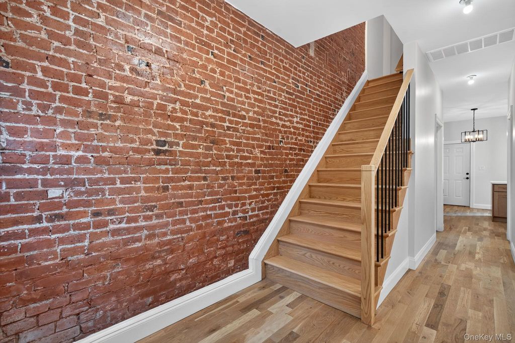 210 N Miller Street, Newburgh, NY 12550 — photo 3