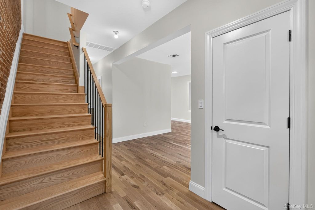 210 N Miller Street, Newburgh, NY 12550 — photo 4