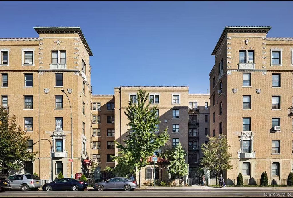 148-09 Northern Blvd 3B, Flushing, NY 11354
