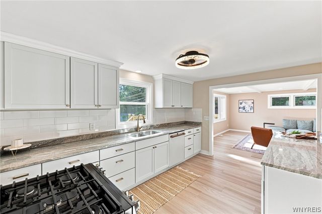 73 Susan Lane, Buffalo, NY 14220