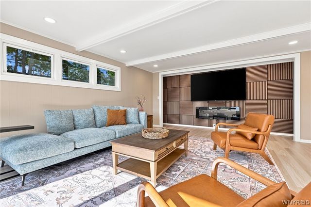 73 Susan Lane, Buffalo, NY 14220