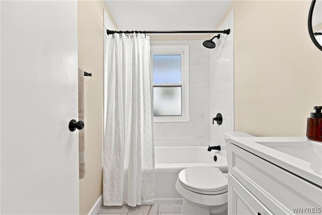 73 Susan Lane, Buffalo, NY 14220