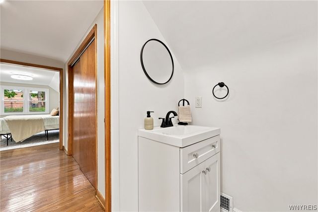 73 Susan Lane, Buffalo, NY 14220