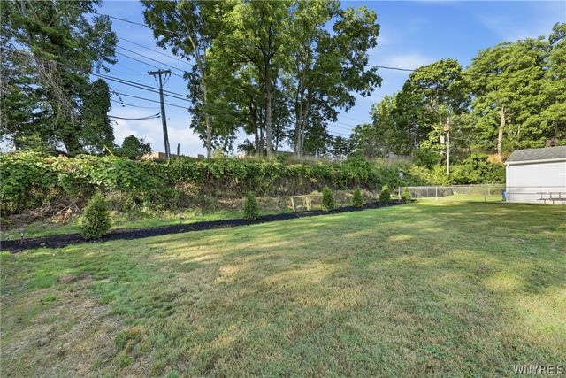 73 Susan Lane, Buffalo, NY 14220
