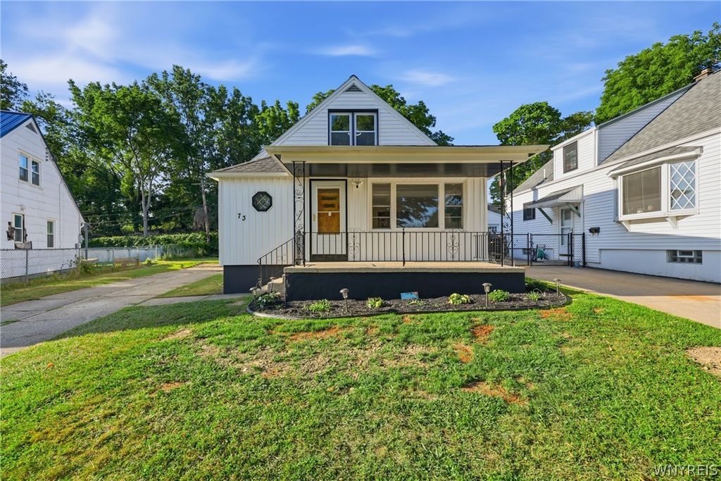 73 Susan Lane, Buffalo, NY 14220