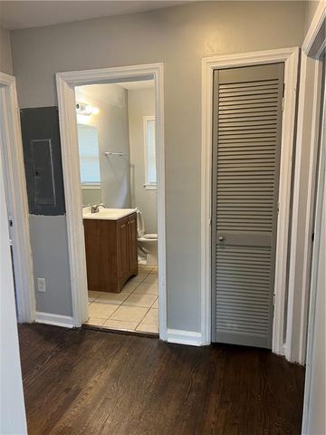 1201 SW westview drive, Atlanta, GA 30310