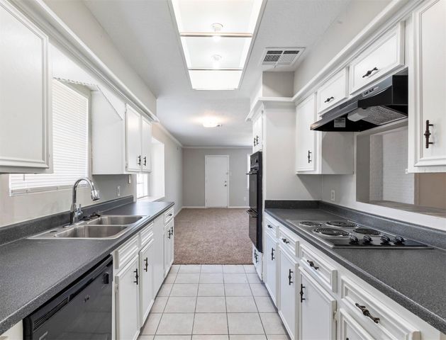 2402 Hilton Head Drive, Missouri City, TX 77459