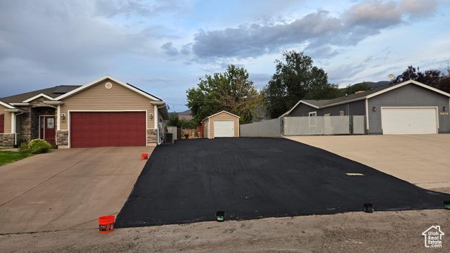 4652 N MARSHAL TRL, Enoch, UT 84721