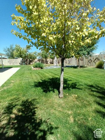 4652 N MARSHAL TRL, Enoch, UT 84721