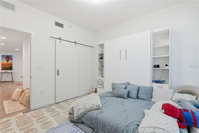 920 N OSCEOLA AVENUE 210, Clearwater, FL 33755