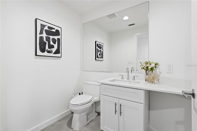 920 N OSCEOLA AVENUE 210, Clearwater, FL 33755