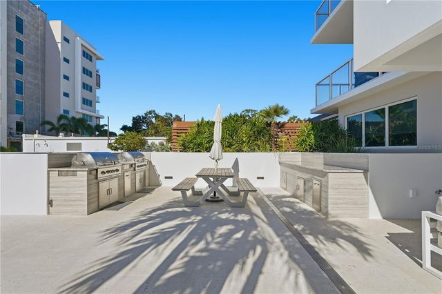 920 N OSCEOLA AVENUE 210, Clearwater, FL 33755