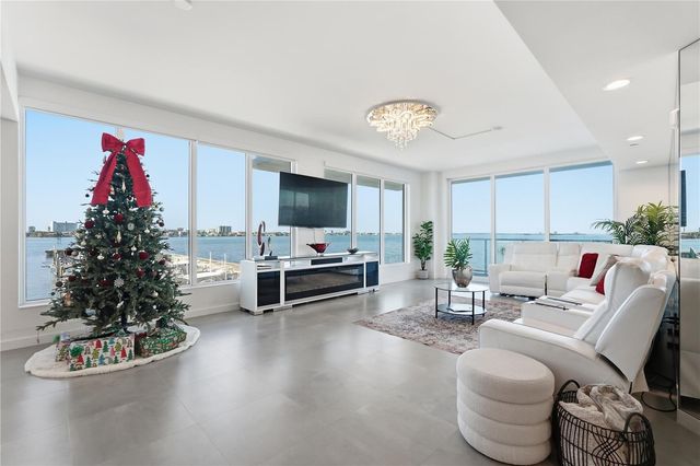 920 N OSCEOLA AVENUE 210, Clearwater, FL 33755