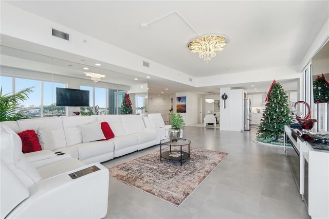 920 N OSCEOLA AVENUE 210, Clearwater, FL 33755