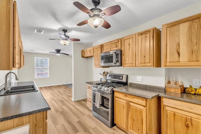 2100 & 2105 S Ellison Way, Independence, MO 64050