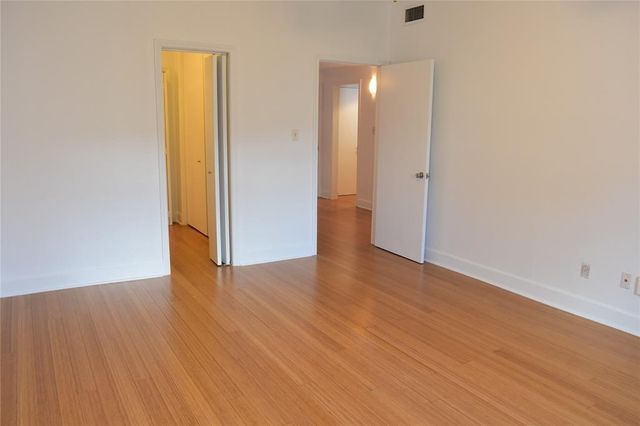 2425 Underwood Street 350, Houston, TX 77030