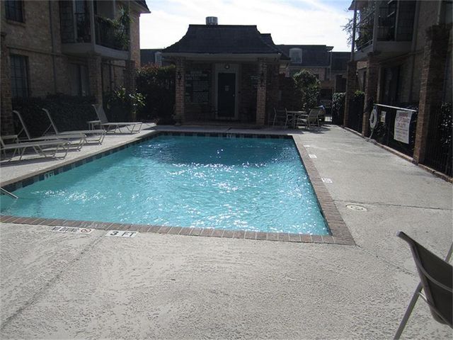 2425 Underwood Street 350, Houston, TX 77030