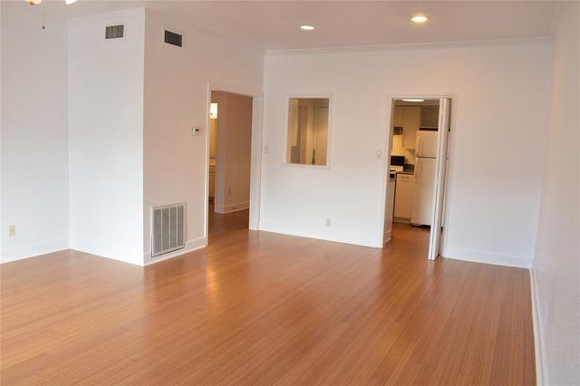 2425 Underwood Street 350, Houston, TX 77030