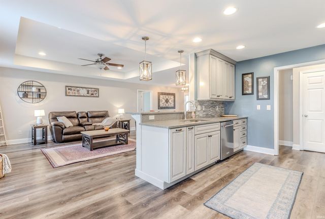 2822 Beaumont Drive, Evansville, IN 47725
