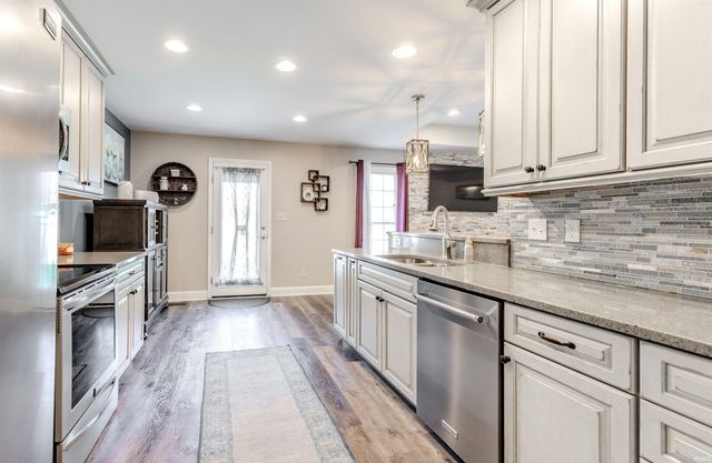 2822 Beaumont Drive, Evansville, IN 47725
