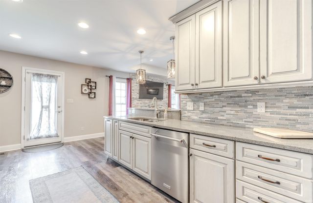 2822 Beaumont Drive, Evansville, IN 47725