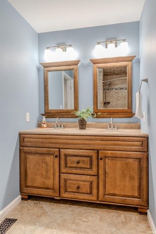 2822 Beaumont Drive, Evansville, IN 47725