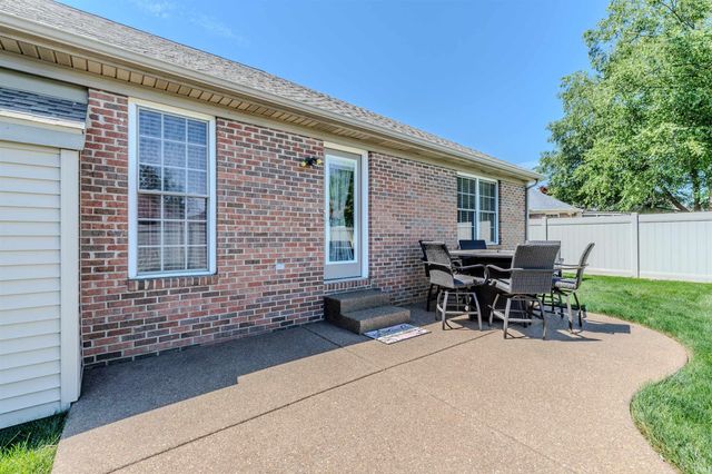 2822 Beaumont Drive, Evansville, IN 47725