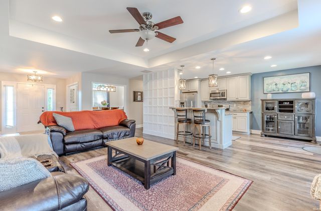 2822 Beaumont Drive, Evansville, IN 47725