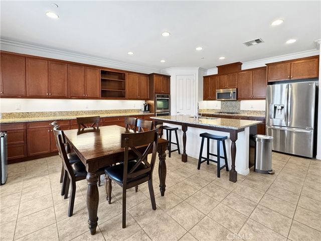 2025 James Gaynor Street, Fallbrook, CA 92028