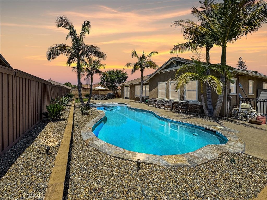 2025 James Gaynor Street, Fallbrook, CA 92028