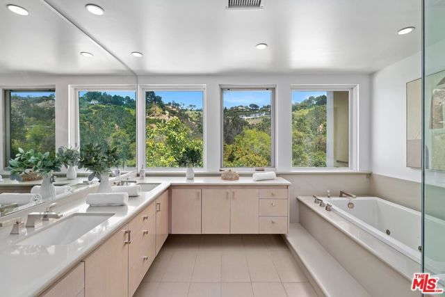 9580 Shirley Lane, Beverly Hills, CA 90210