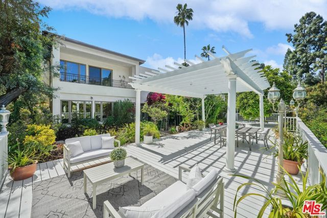 9580 Shirley Lane, Beverly Hills, CA 90210