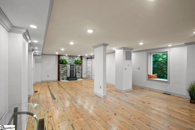 2005 Poinsett Highway, Greenville, SC 29609