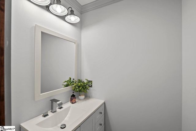 2005 Poinsett Highway, Greenville, SC 29609