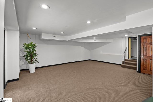 2005 Poinsett Highway, Greenville, SC 29609