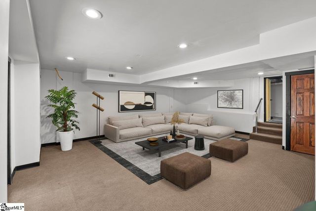 2005 Poinsett Highway, Greenville, SC 29609