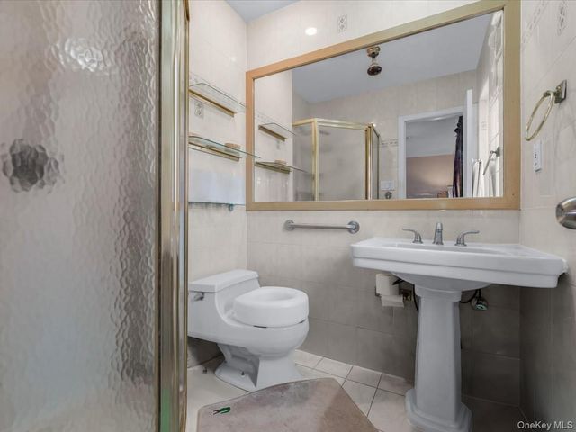 82-04 141st Street, Briarwood, NY 11435